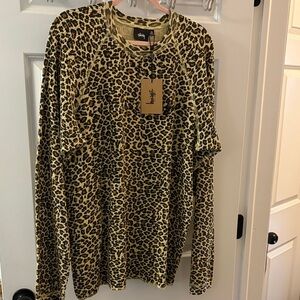 Authentic STUSSY Men’s XL Leopard Thermal